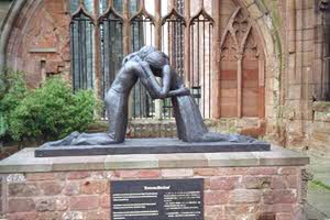 [Coventry Cathedral-Reconciliation statue]
